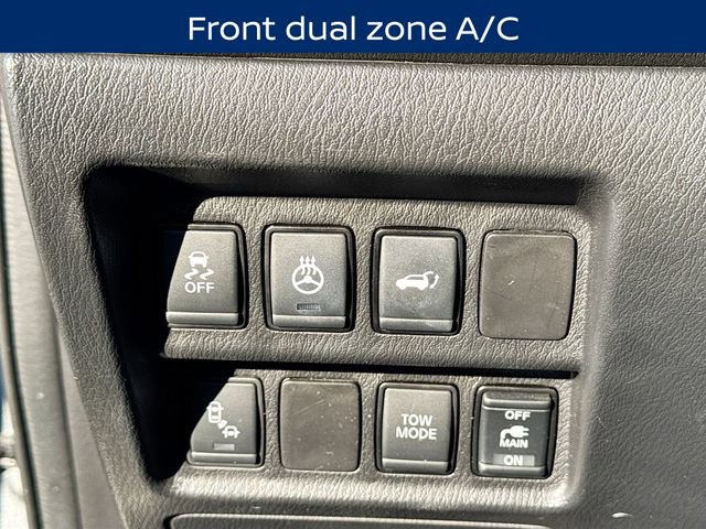 Used 2020 Nissan Pathfinder Platinum image 11