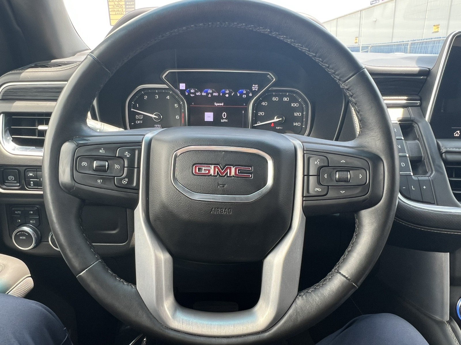 Used 2021 GMC Yukon XL SLT w/ SLT Premium Package AWD/4WD image 26