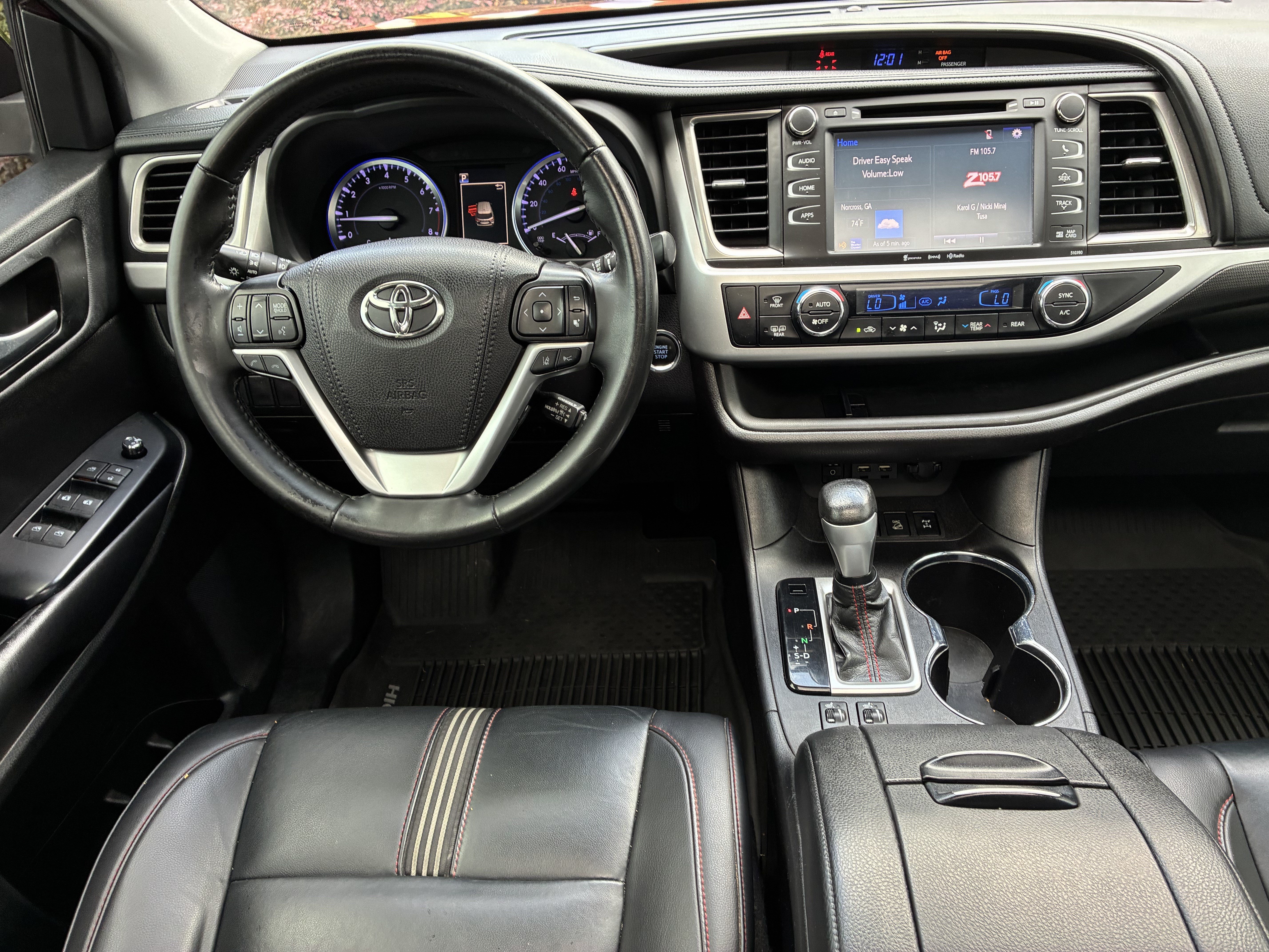 Used 2019 Toyota Highlander SE w/ Nightshade Edition AWD/4WD image 21