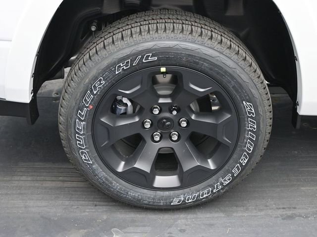 New 2026 RAM 1500 4x4 Crew Cab image 23