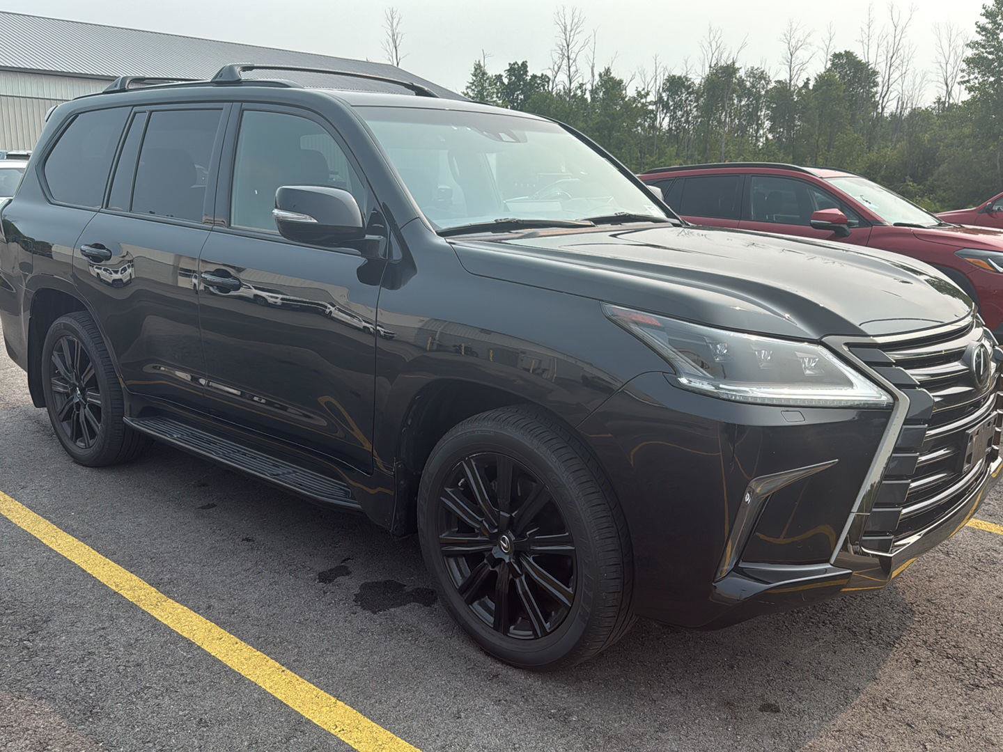 Used 2021 Lexus LX 570 4WD w/ Inspiration Series #2 image 4