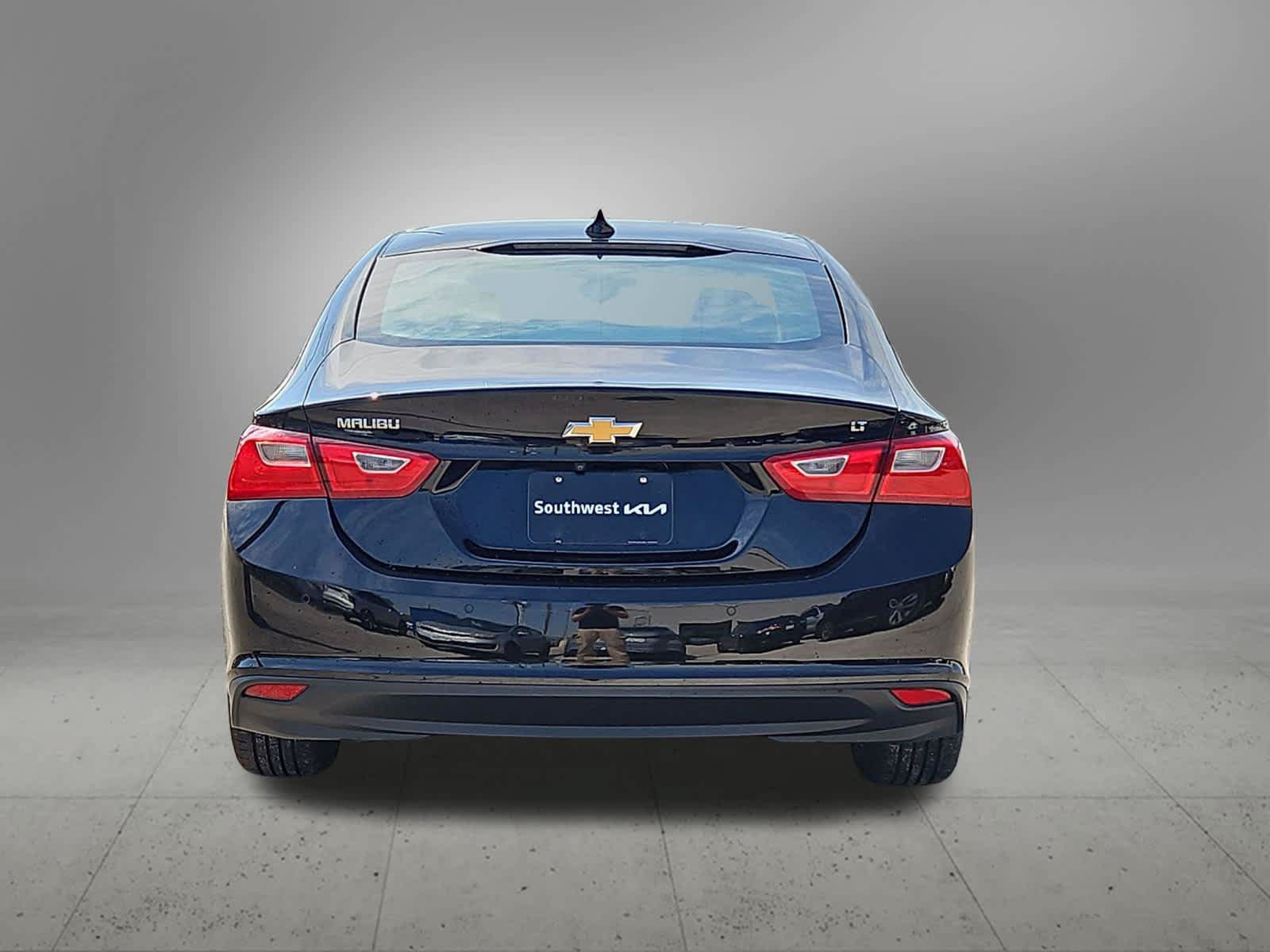 Used 2025 Chevrolet Malibu LT FWD image 5