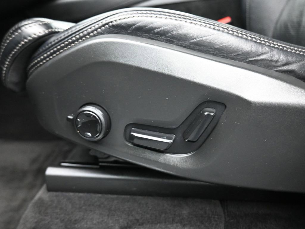 Used 2021 Volvo XC90 T6 Inscription image 13