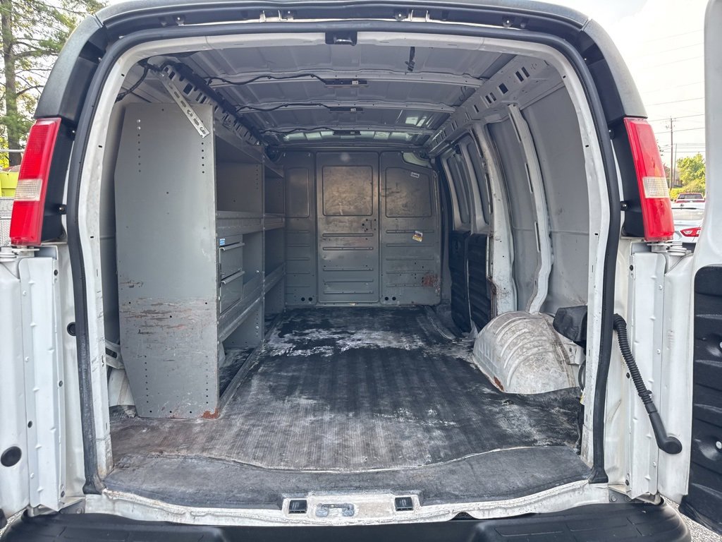 Used 2019 Chevrolet Express 2500 image 31
