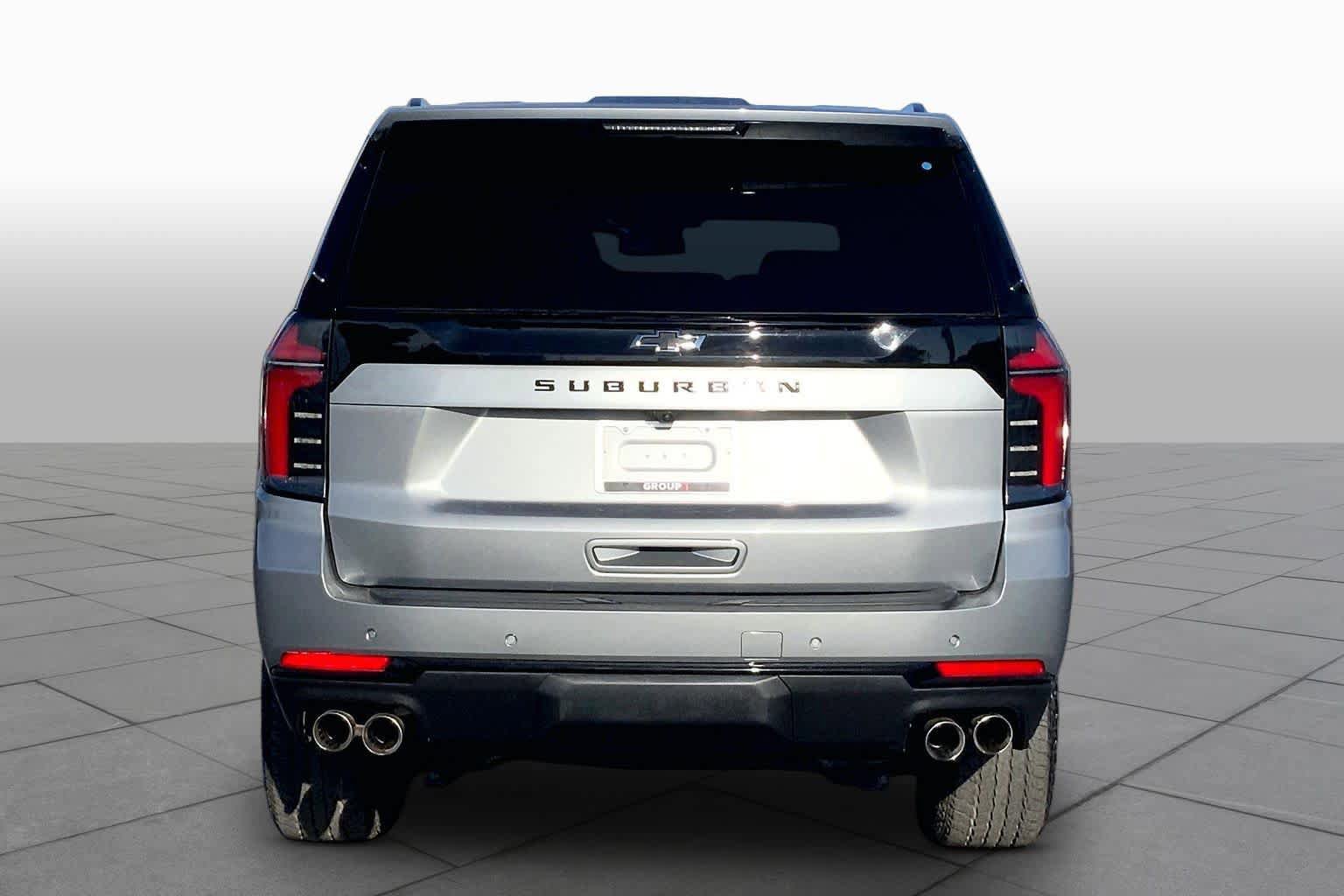Used 2025 Chevrolet Suburban Z71 AWD/4WD image 5