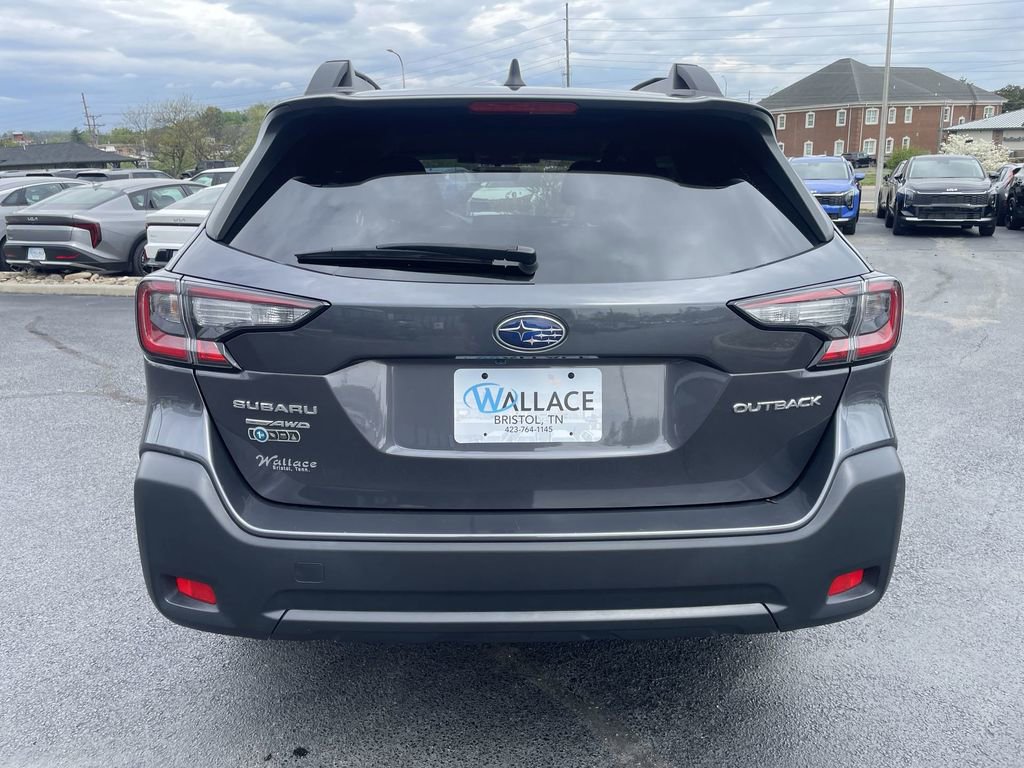 Certified 2025 Subaru Outback Premium AWD/4WD image 5
