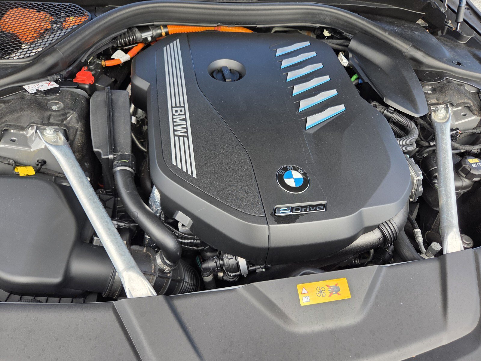 Used 2022 BMW 745e xDrive w/ M Sport Package AWD/4WD image 18