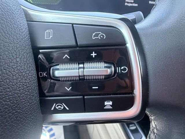 Used 2024 Kia Sorento S image 11