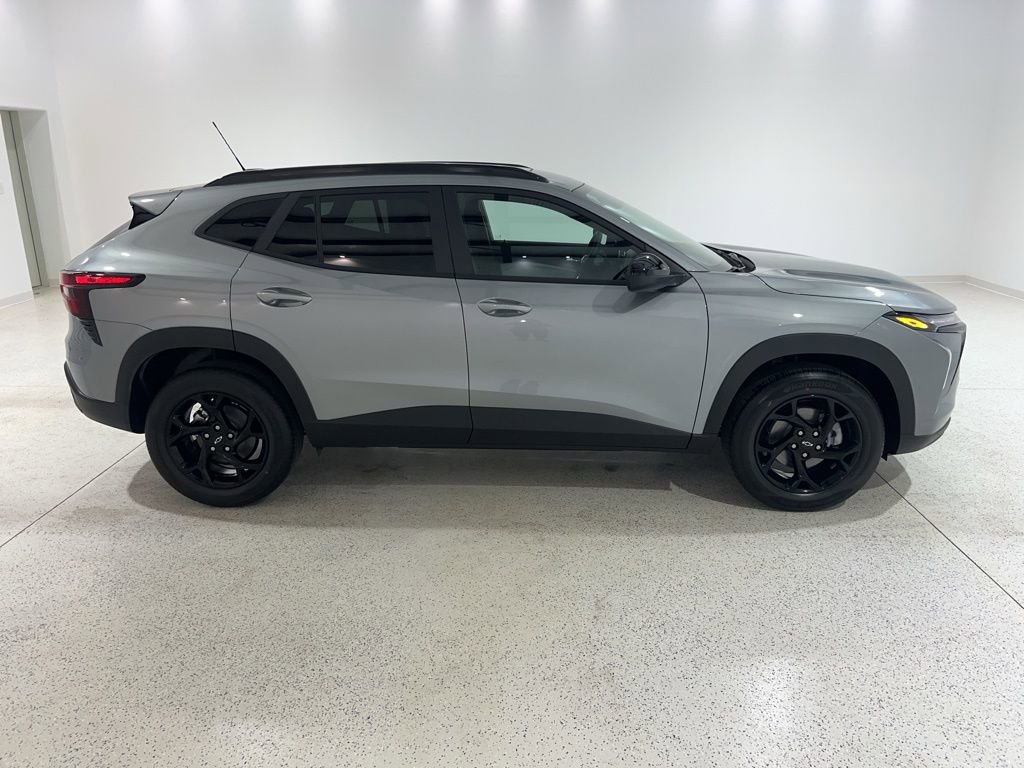 New 2026 Chevrolet Trax LT w/ Sunroof Package FWD image 6