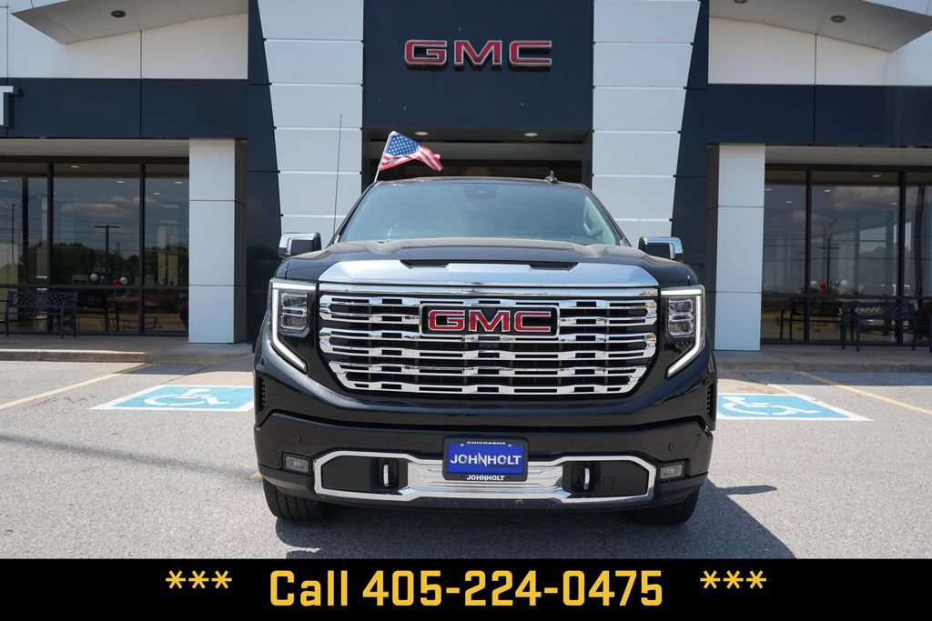 Used 2025 GMC Sierra 1500 Denali w/ Denali Reserve Package AWD/4WD image 3