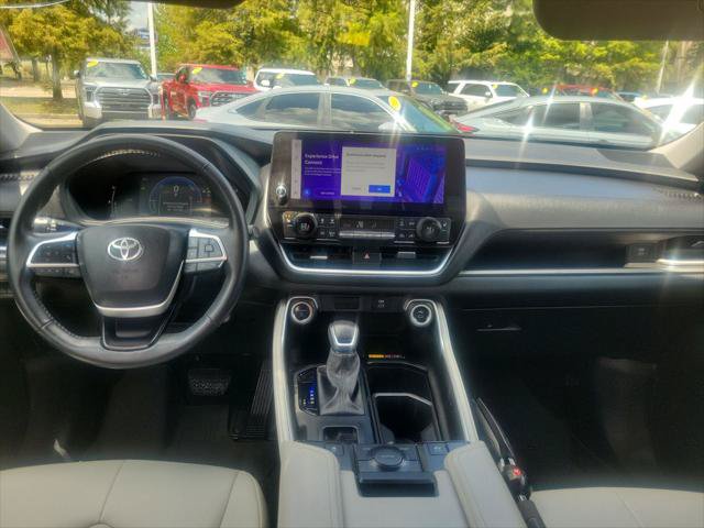 Certified 2024 Toyota Grand Highlander XLE FWD image 22