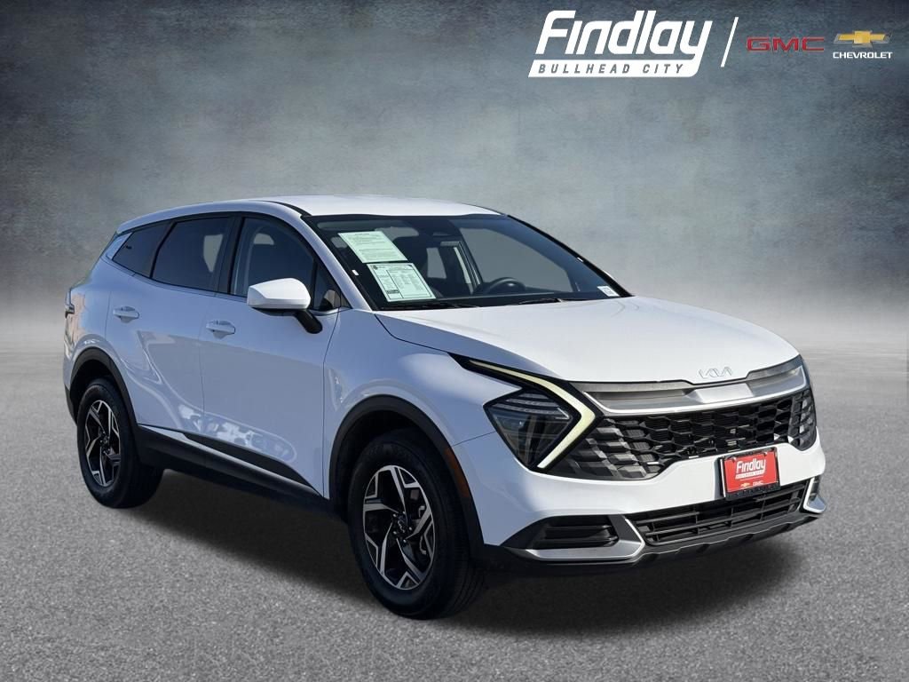 Used 2025 Kia Sportage LX AWD/4WD image 1