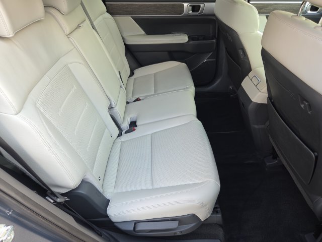 Certified 2024 Hyundai Santa Fe Limited FWD image 16