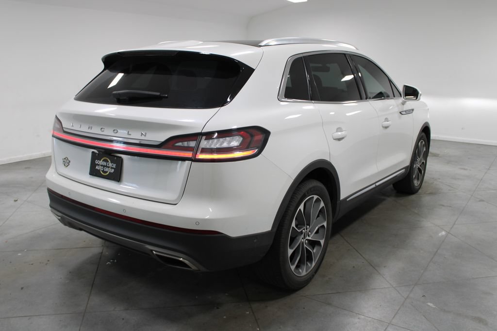 Used 2022 Lincoln Nautilus Reserve w/ Equipment Group 201A FWD image 9