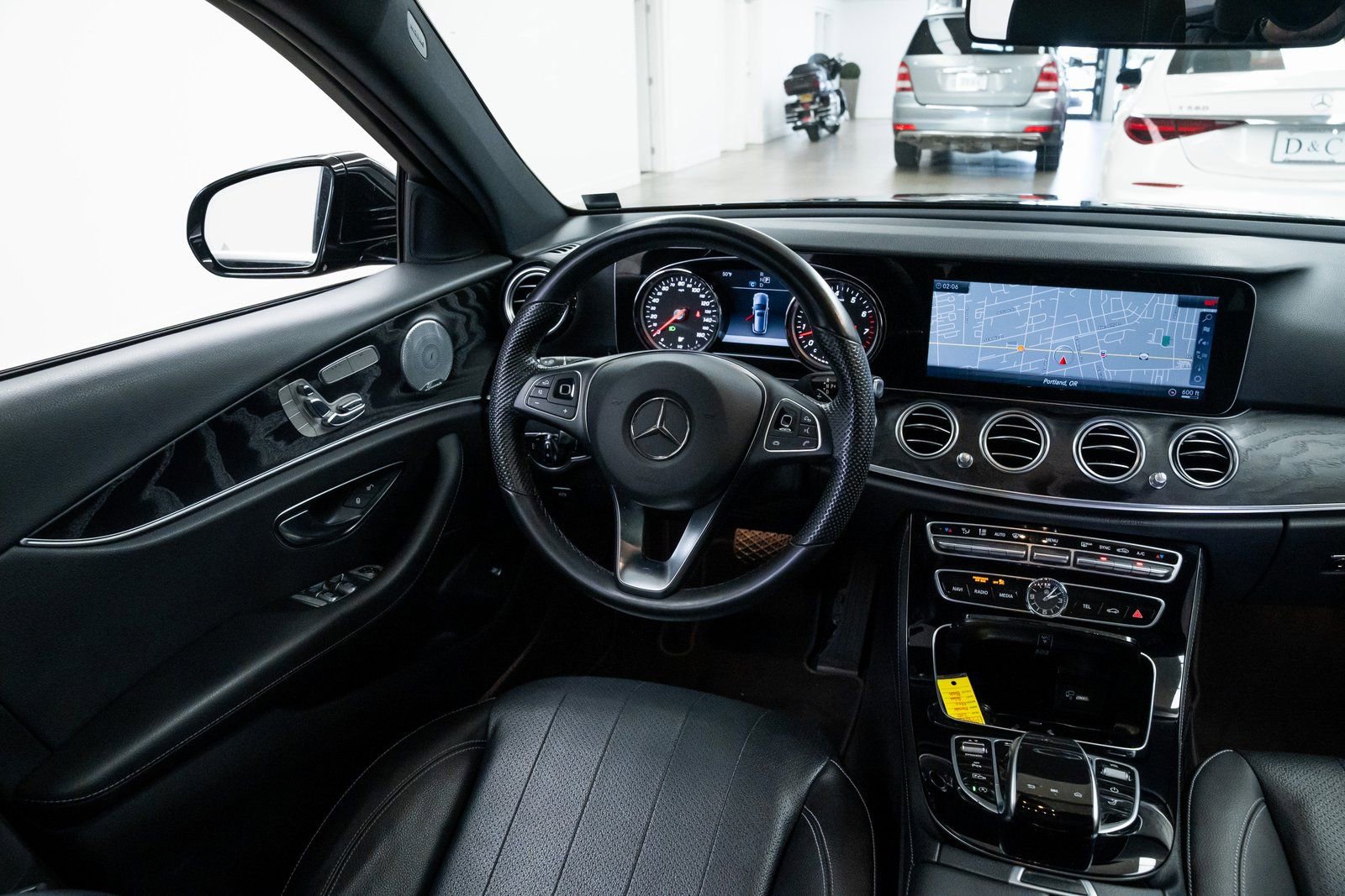 Used 2017 Mercedes-Benz E 400 E 400 image 10