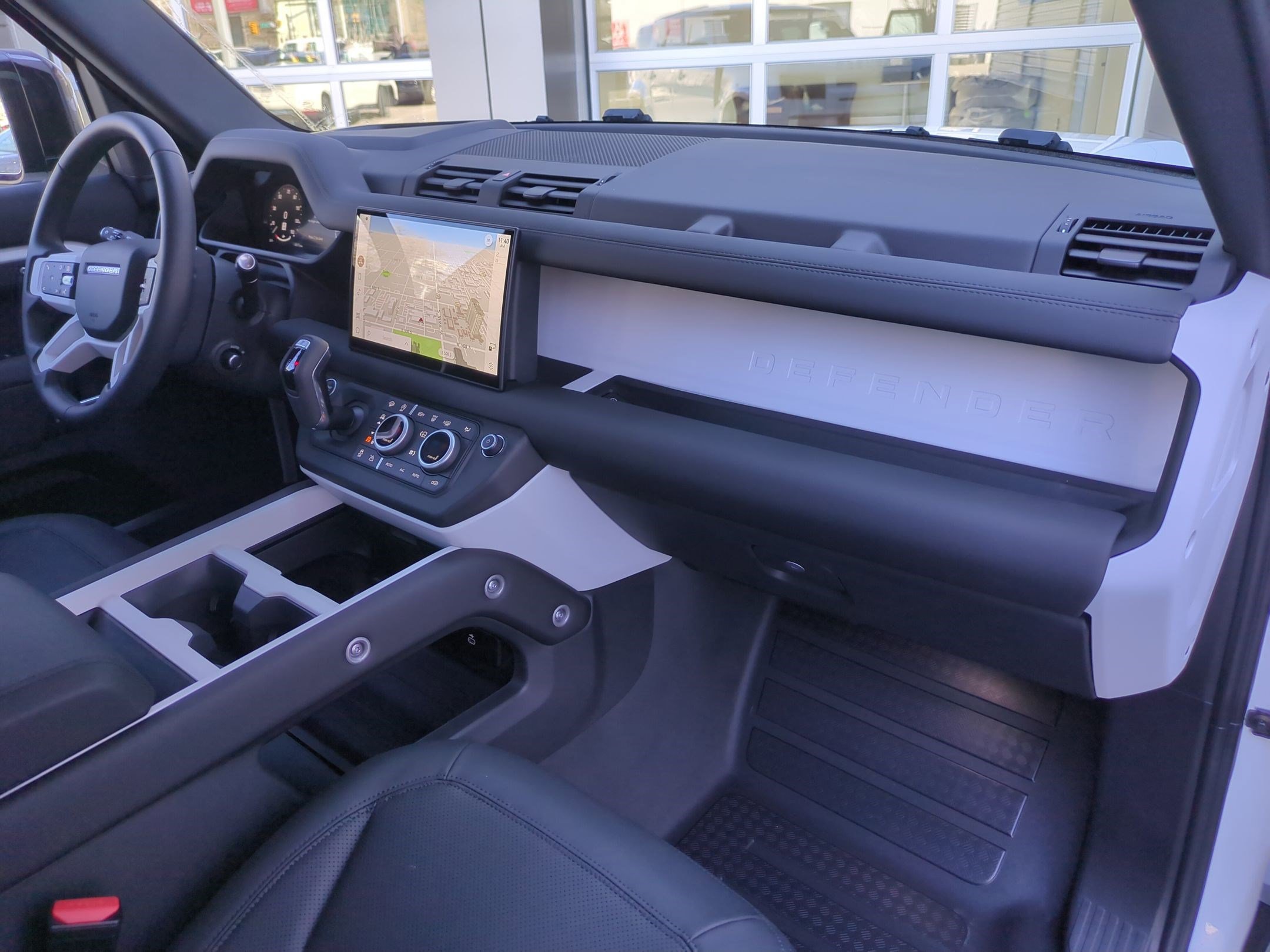 Used 2025 Land Rover Defender 110 S AWD/4WD image 30