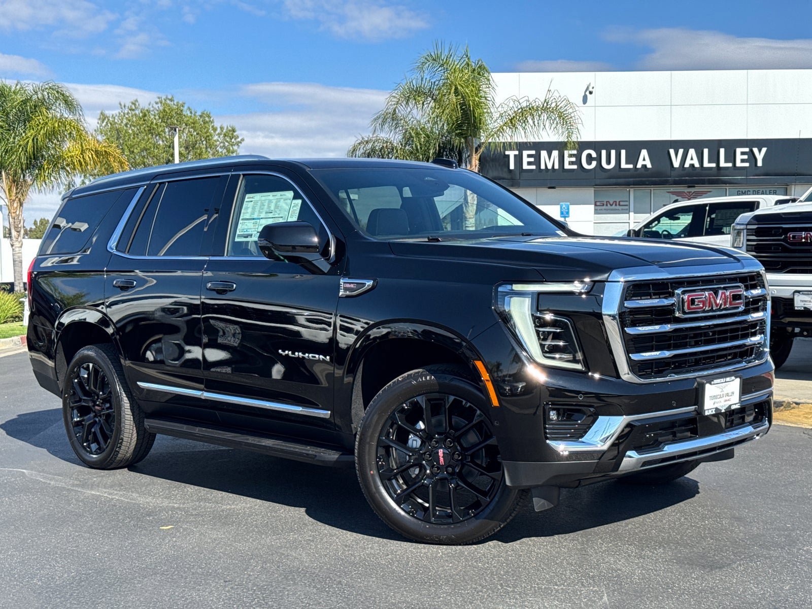 Used 2026 GMC Yukon Elevation image 2