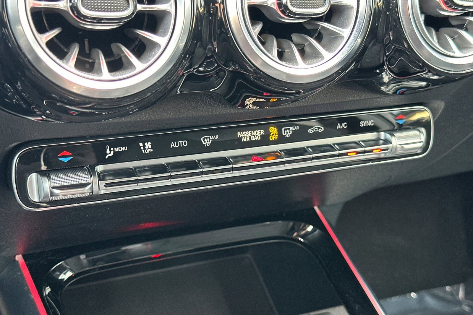 Certified 2023 Mercedes-Benz GLB 250 4MATIC image 19