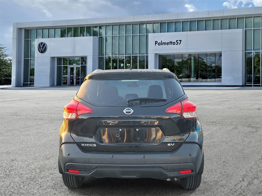 Used 2020 Nissan Kicks SV image 5