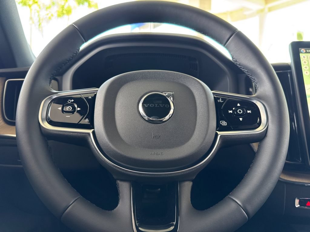 New 2026 Volvo XC60 B5 Core w/ Climate Package PRO AWD/4WD image 23