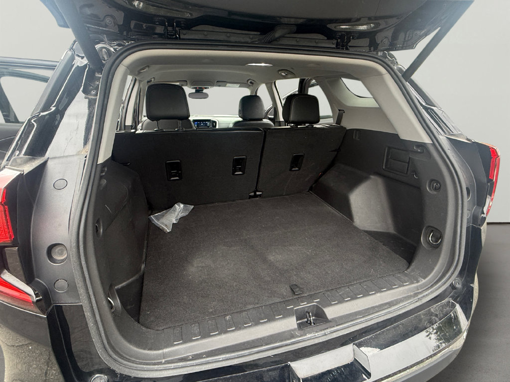 Used 2024 GMC Terrain SLT AWD/4WD image 30