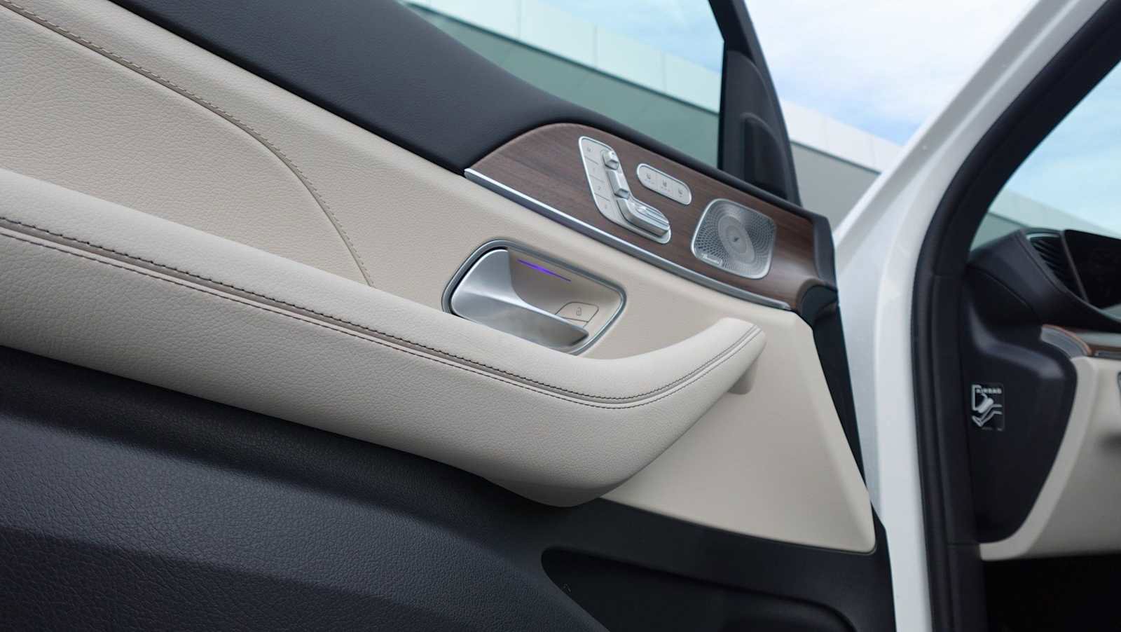 New 2026 Mercedes-Benz GLE 580 4MATIC image 31