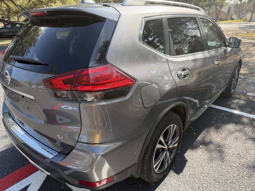 Used 2017 Nissan Rogue SL w/ SL Premium Package FWD image 5