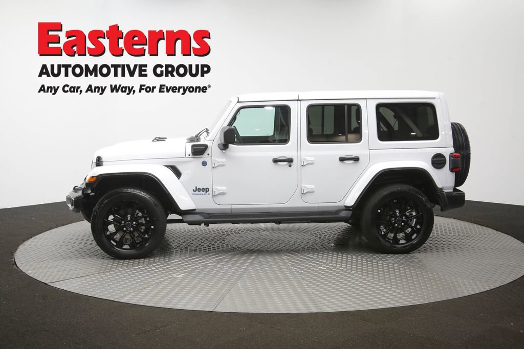 Used 2025 Jeep Wrangler Unlimited Sahara AWD/4WD image 55