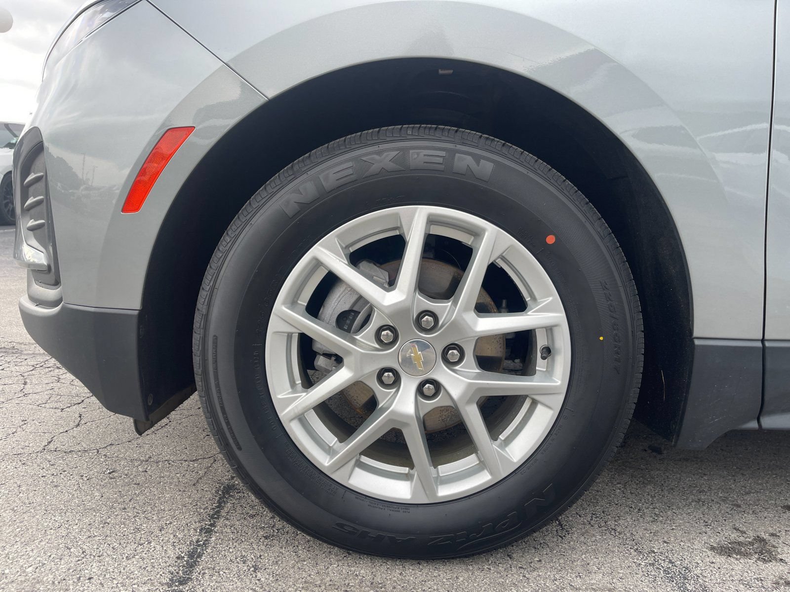 Used 2023 Chevrolet Equinox LS w/ Driver Confidence II Package FWD image 31