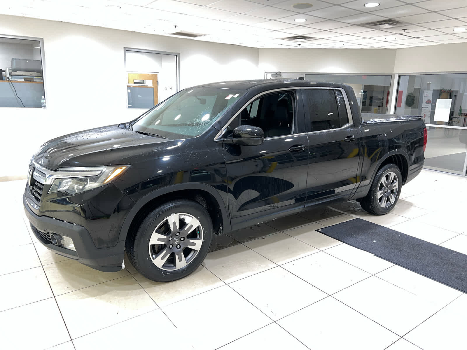 Used 2017 Honda Ridgeline RTL image 6