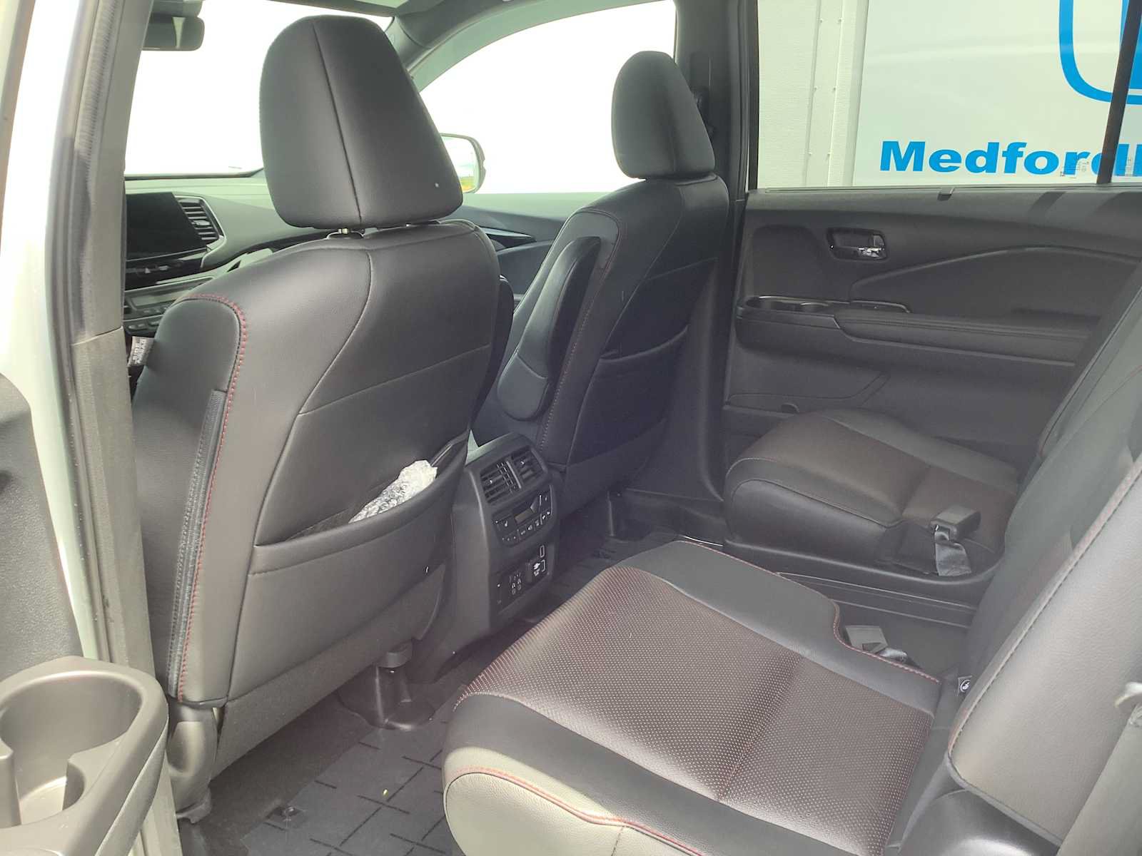 Certified 2022 Honda Pilot Black Edition image 12