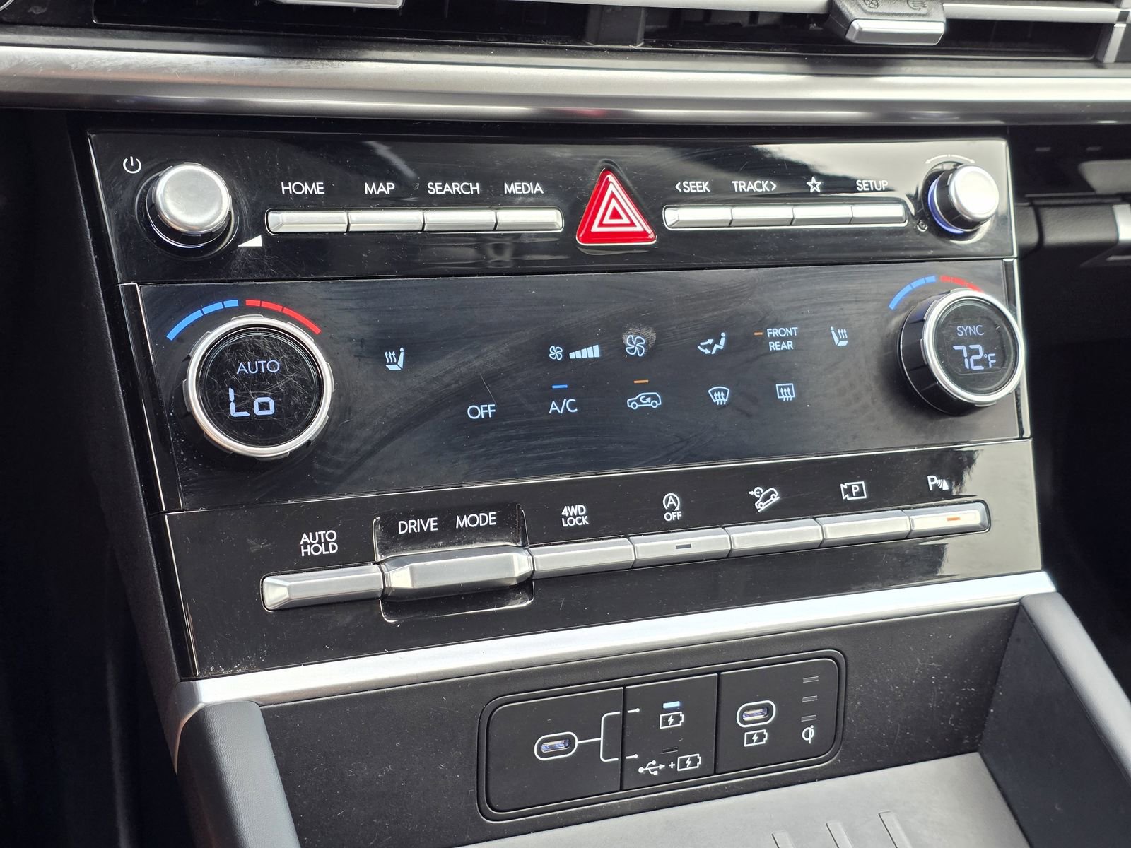 Certified 2024 Hyundai Santa Fe XRT image 23