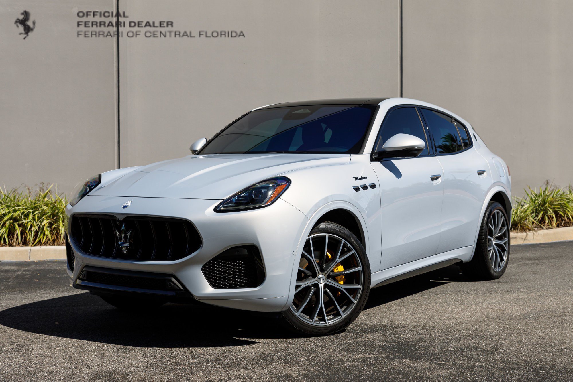 Used 2023 Maserati Grecale Modena AWD/4WD image 1