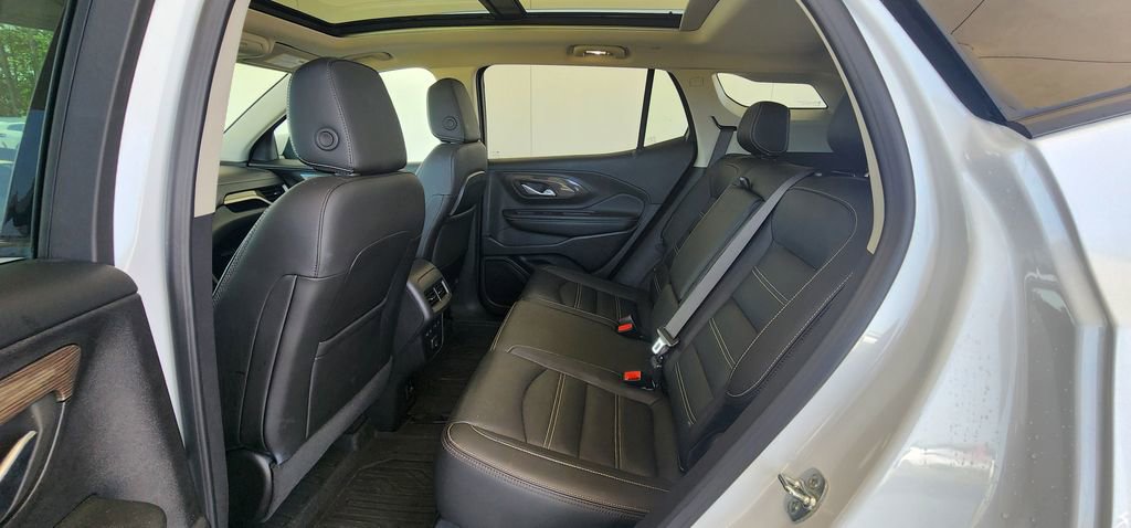 Used 2024 GMC Terrain Denali w/ Denali Premium Package AWD/4WD image 23