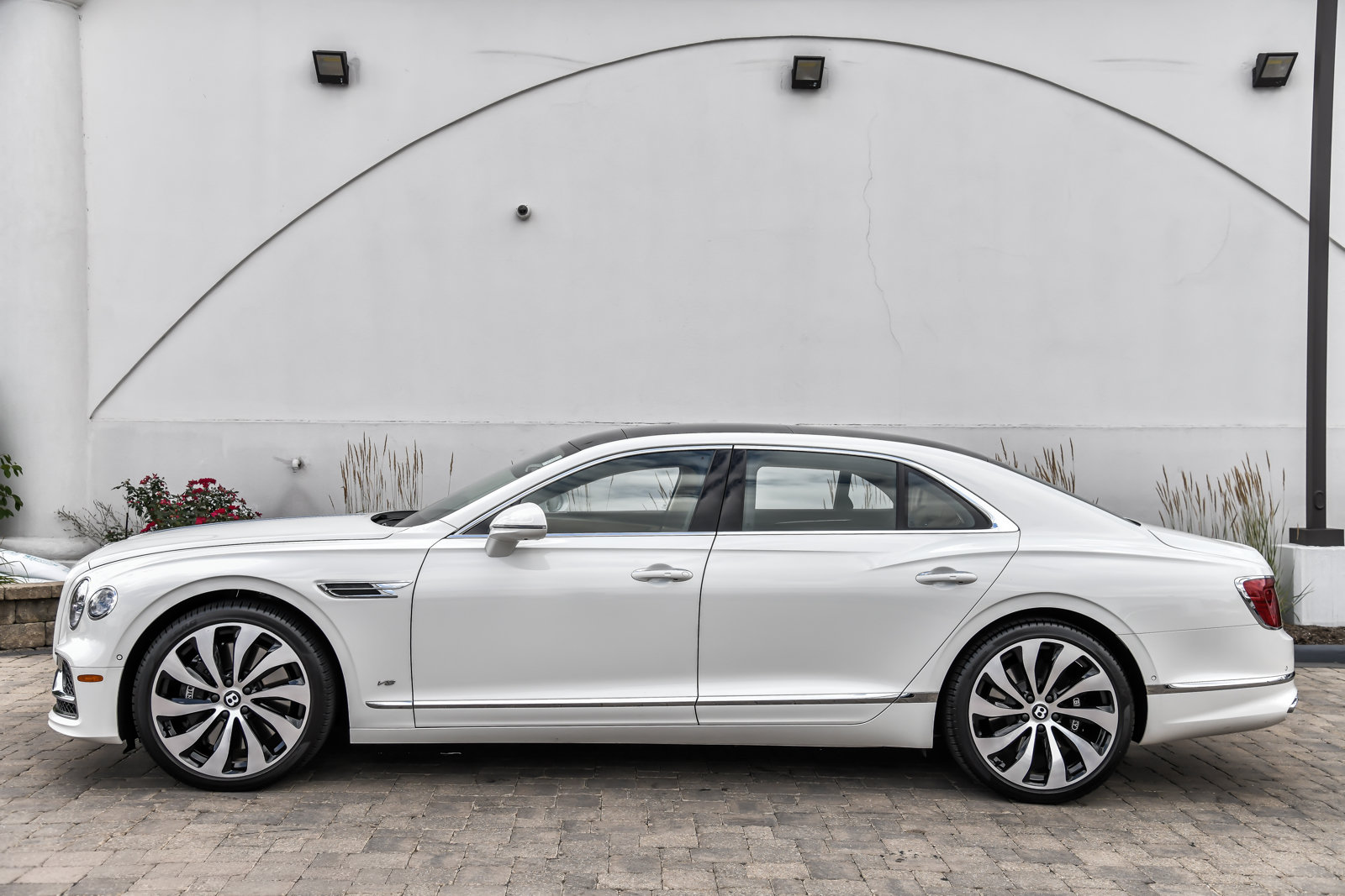 Certified 2021 Bentley Flying Spur V8 AWD/4WD image 4