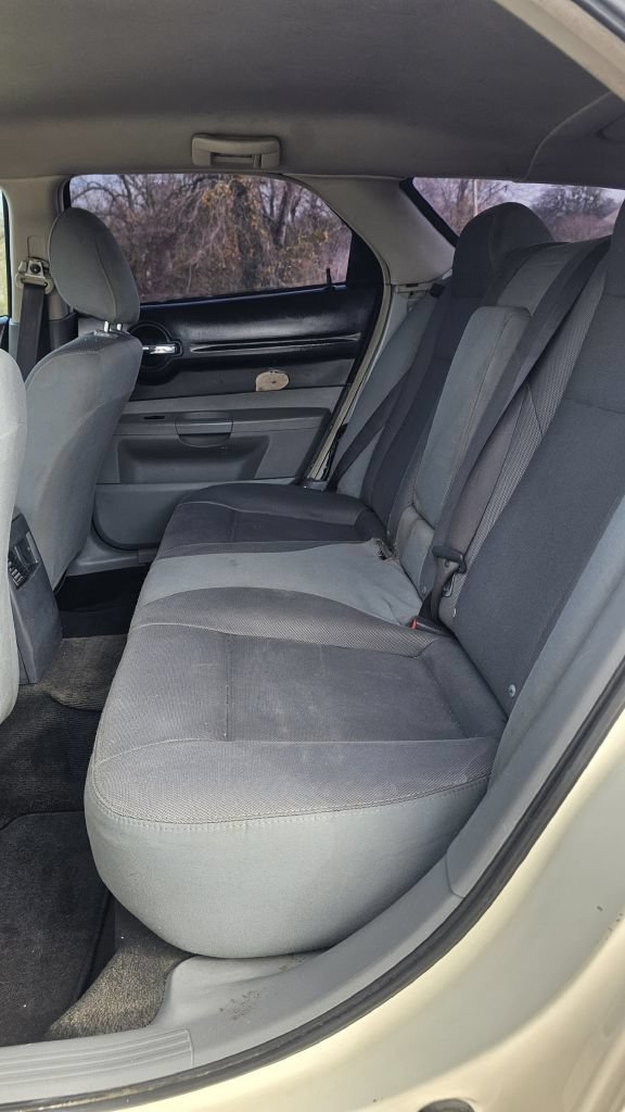 Used 2005 Dodge Magnum SE RWD image 7