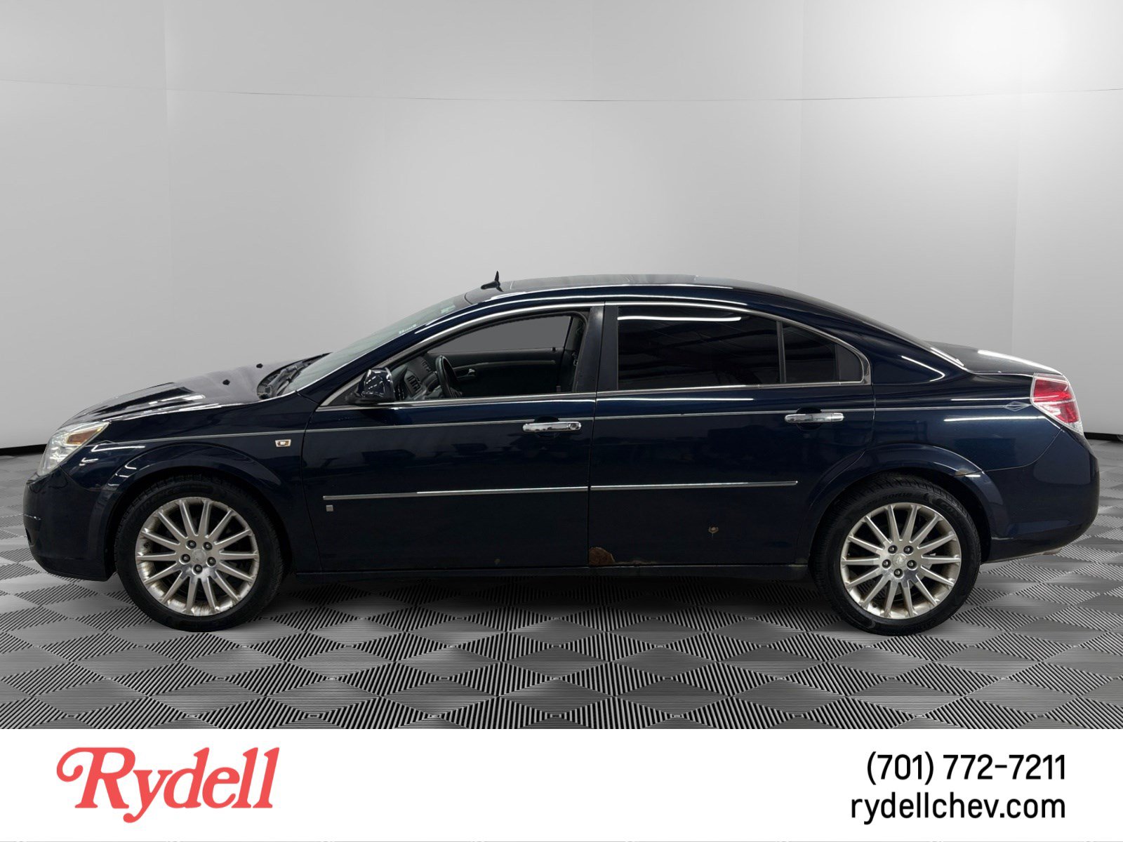 Used 2007 Saturn Aura XR w/ Premium Trim Pkg FWD image 2