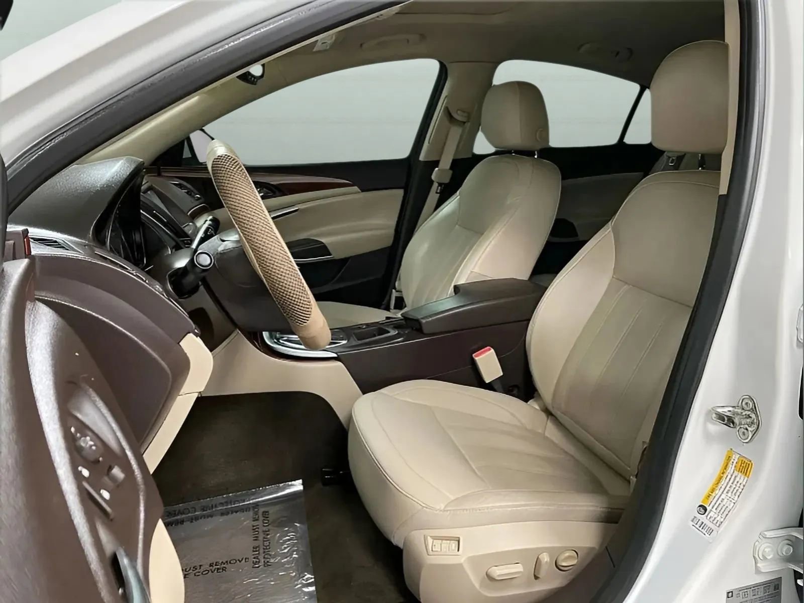 Used 2016 Buick Regal Premium w/ Driver Confidence Package #2 FWD image 10