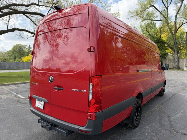 Used 2025 Mercedes-Benz Sprinter 3500 image 8