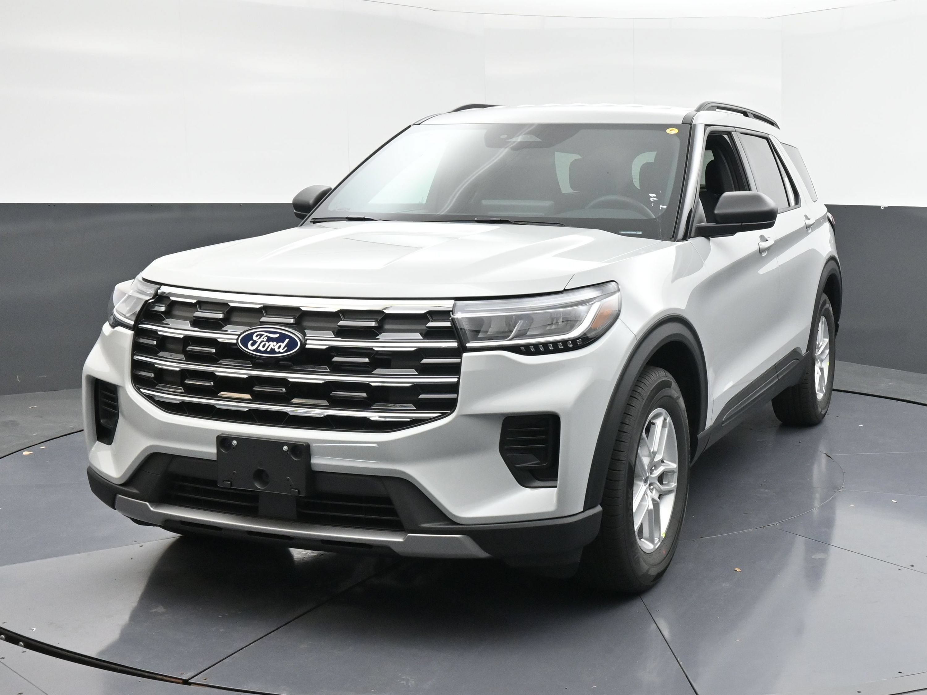 New 2027 Ford Explorer Active RWD image 1