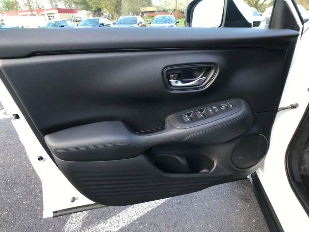 Certified 2023 Honda HR-V LX image 16