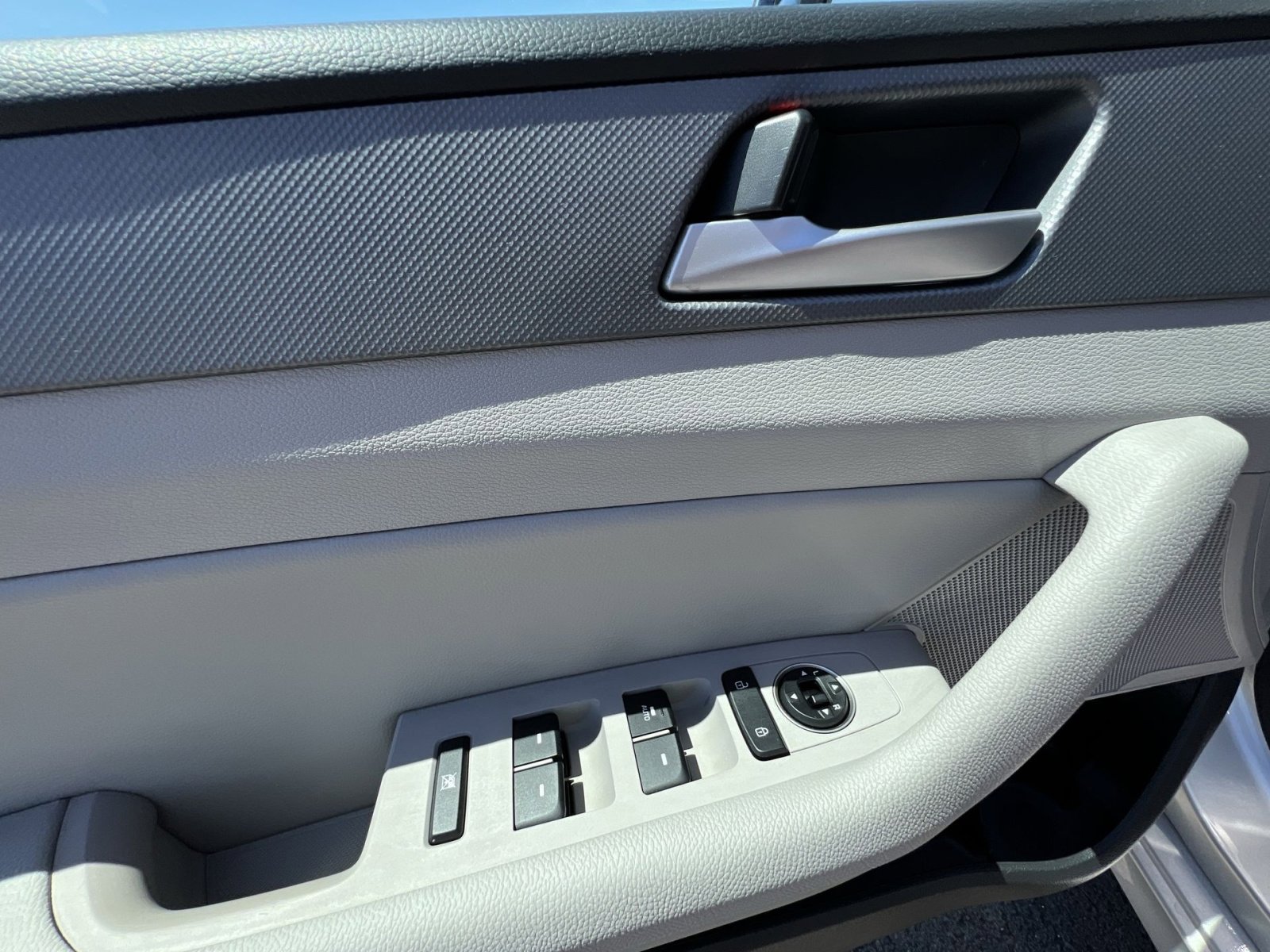 Used 2018 Hyundai Sonata SEL FWD image 23