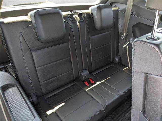 Used 2020 Volkswagen Tiguan SE R-Line FWD image 21