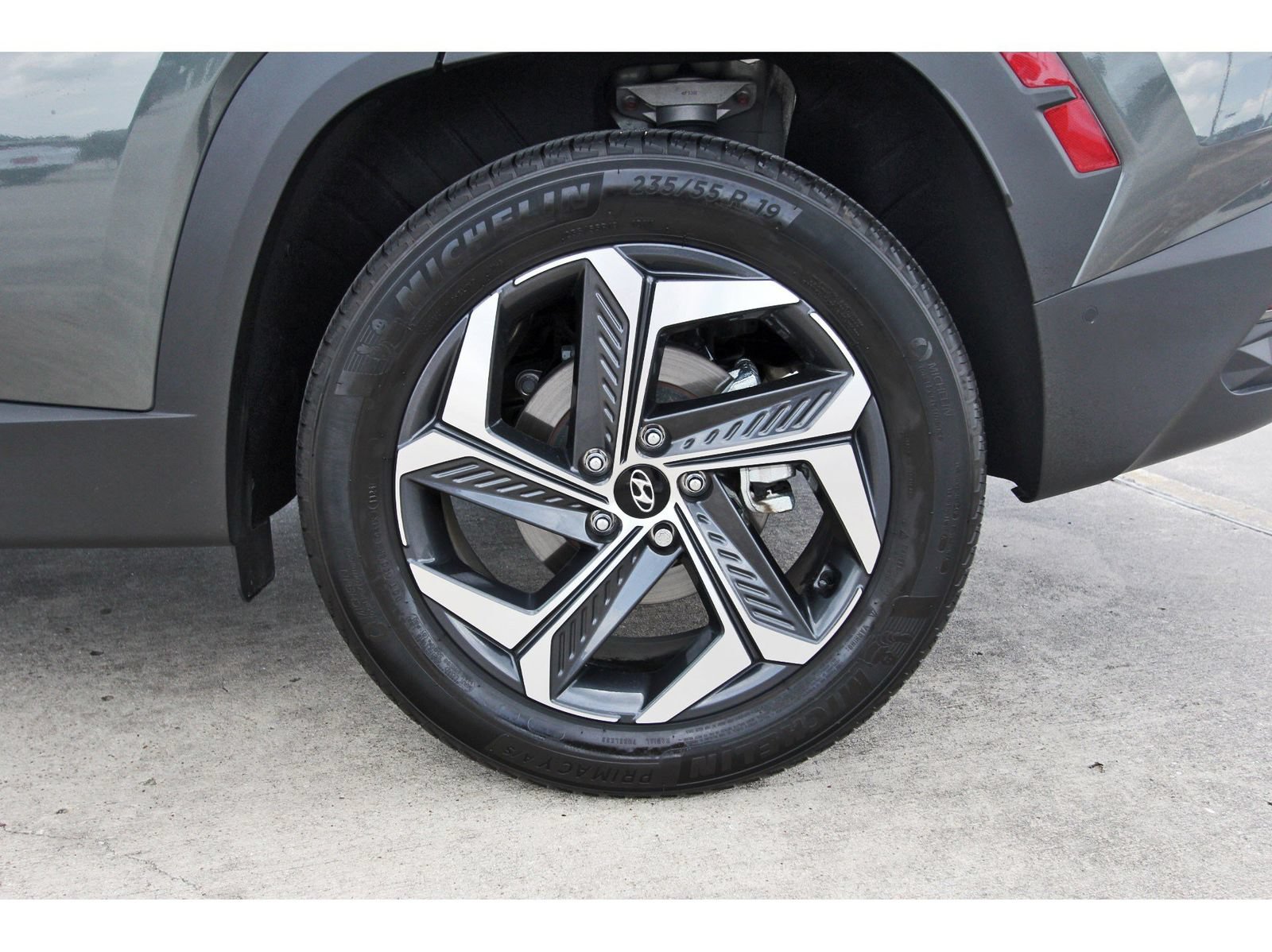 Used 2024 Hyundai Tucson Limited AWD/4WD image 32