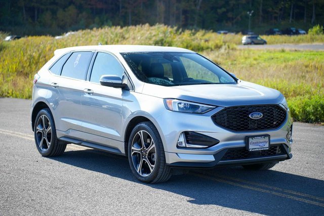 Used 2022 Ford Edge ST image 3