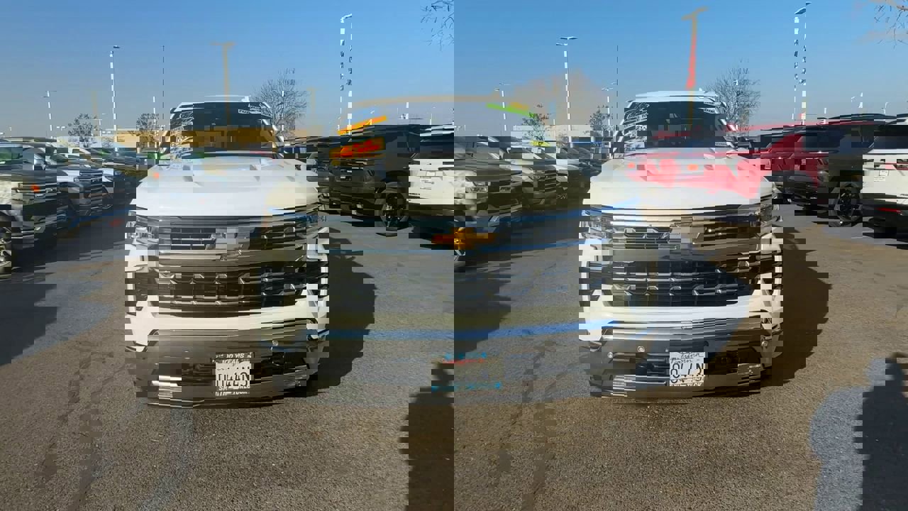 Used 2022 Chevrolet Silverado 1500 LTZ w/ LTZ Premium Package image 2