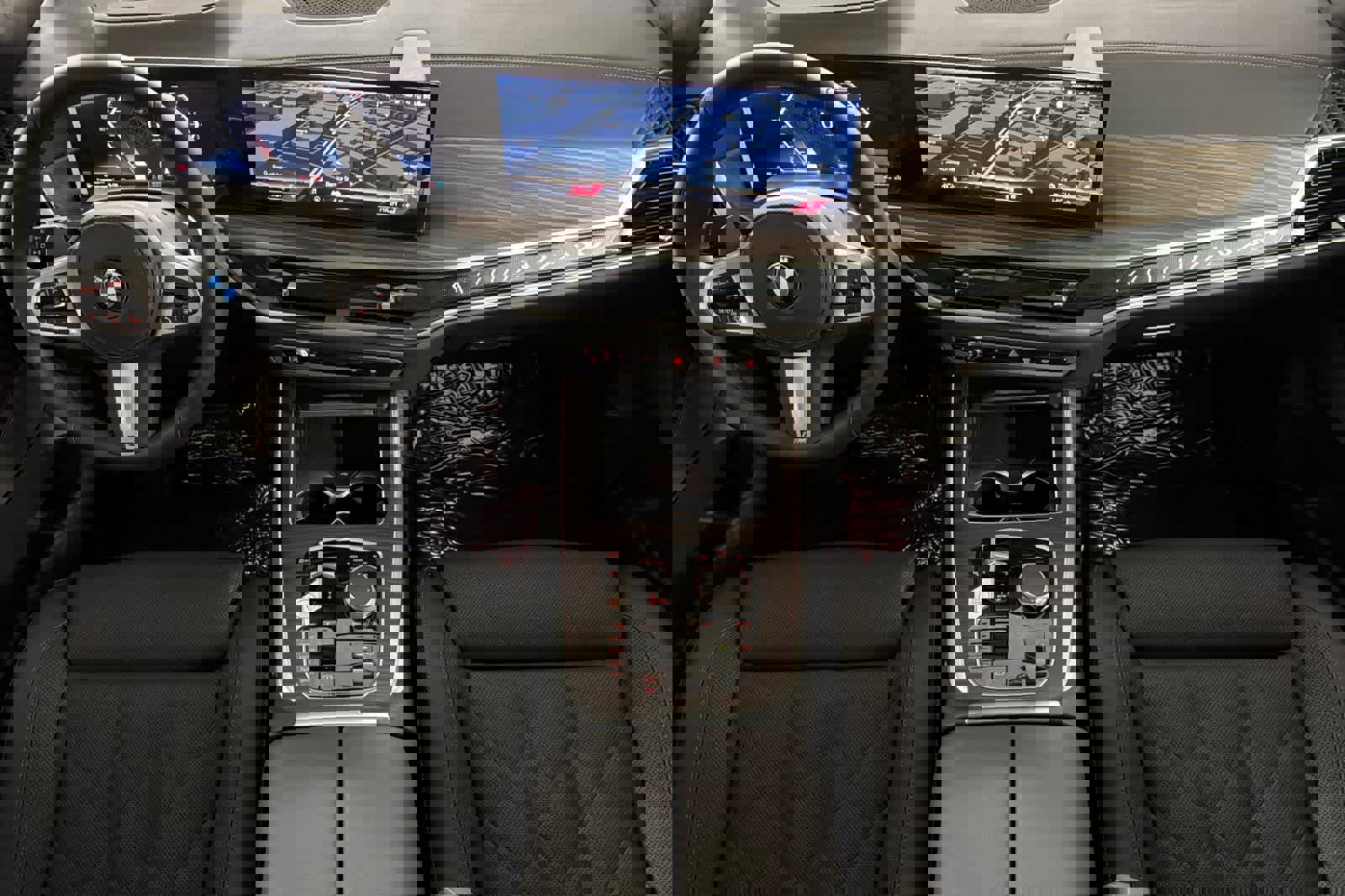 Used 2026 BMW X7 xDrive40i w/ M Sport Package image 3