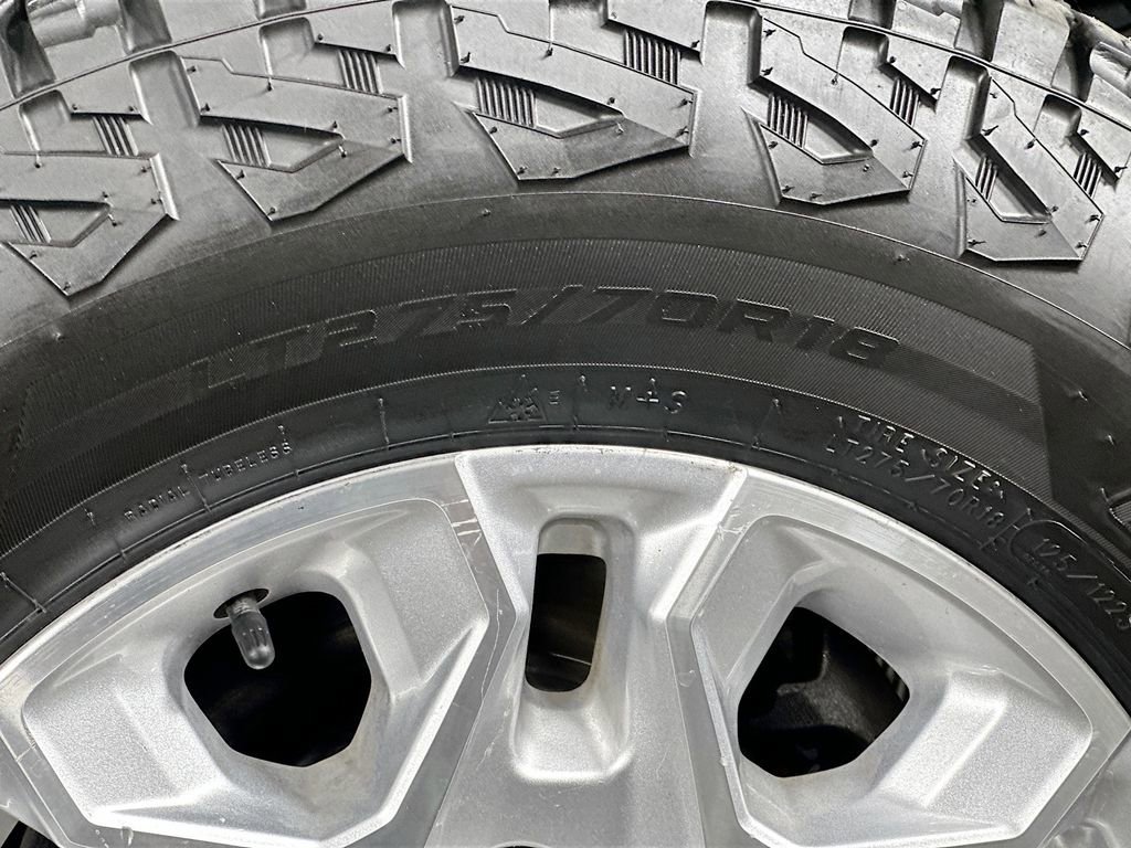 Used 2024 Chevrolet Silverado 2500 LT image 33