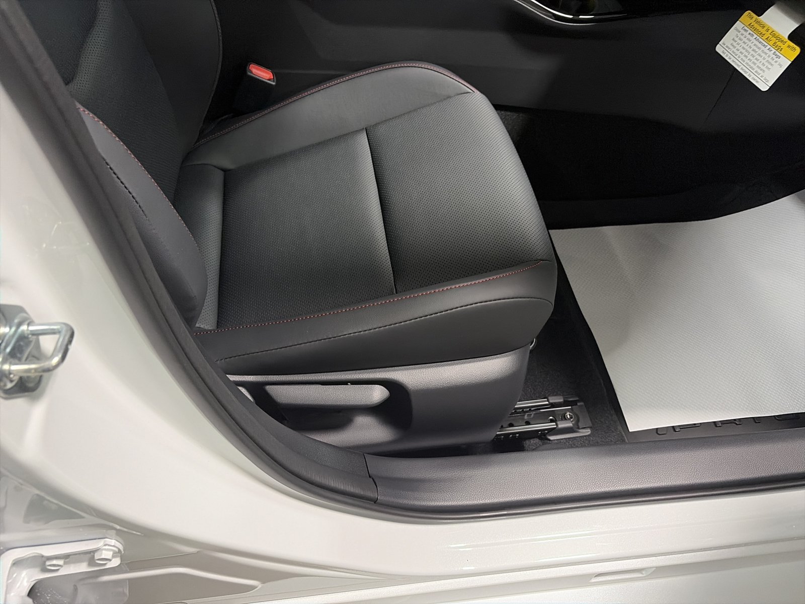New 2026 Toyota Prius Plug-In Hybrid FWD image 31