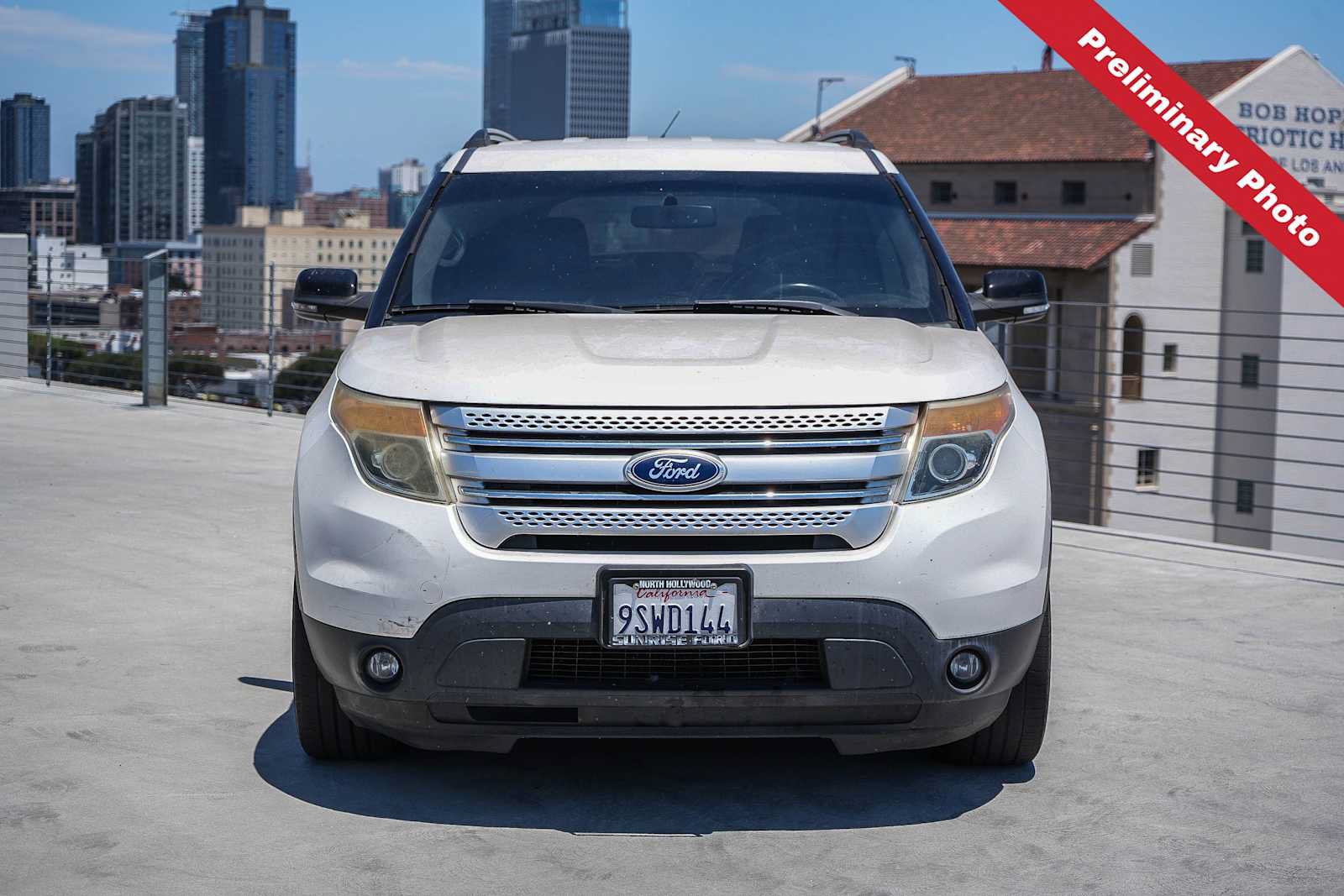 Used 2015 Ford Explorer XLT w/ Equipment Group 202B FWD image 2